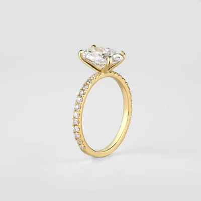 Stone-set ring illustrating types of gold you can sell in the UK